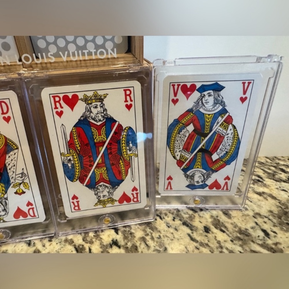 Louis Vuitton "R" Playing Card - Picture 5 of 9